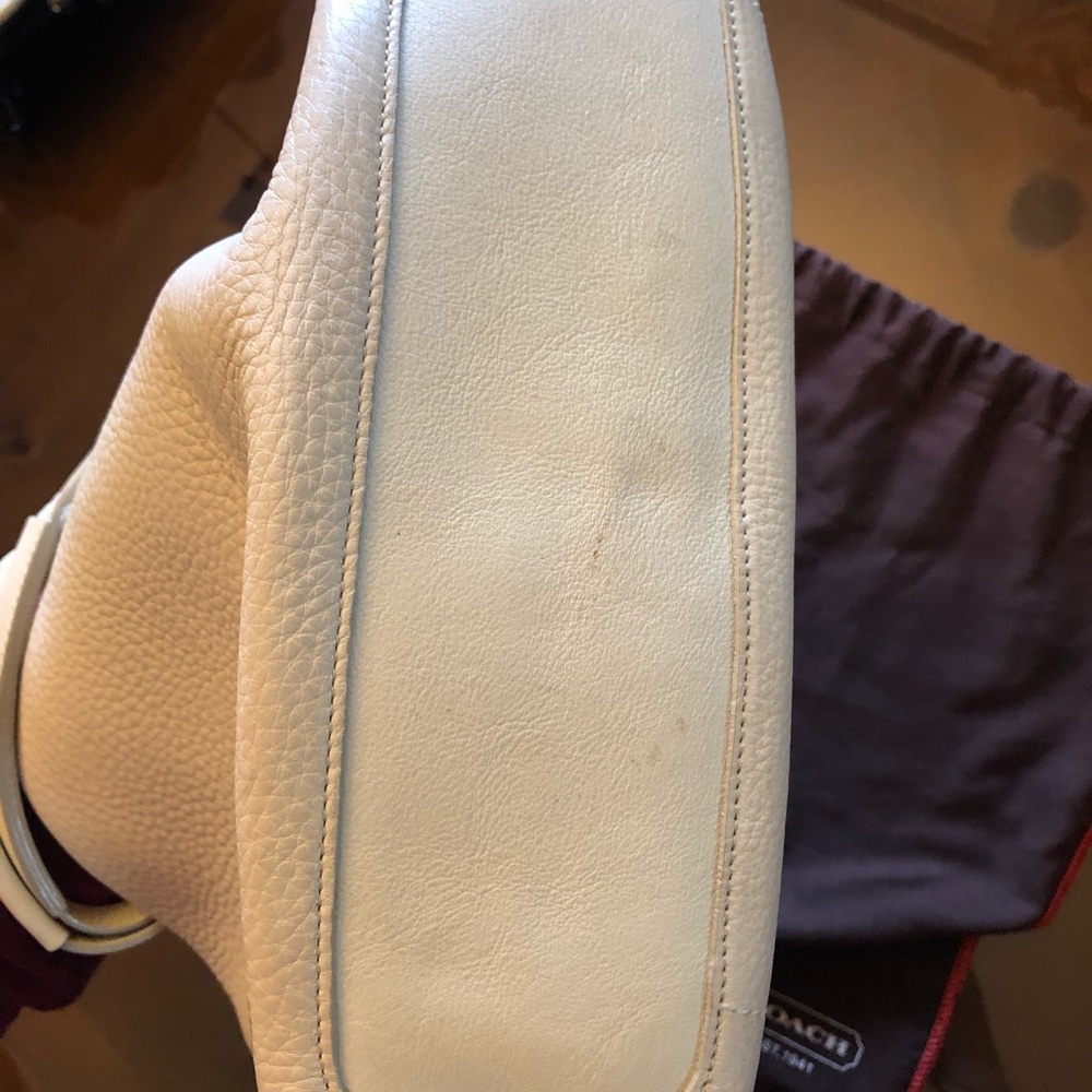 Cream Coach Hobo Purse - Picture 4 of 8